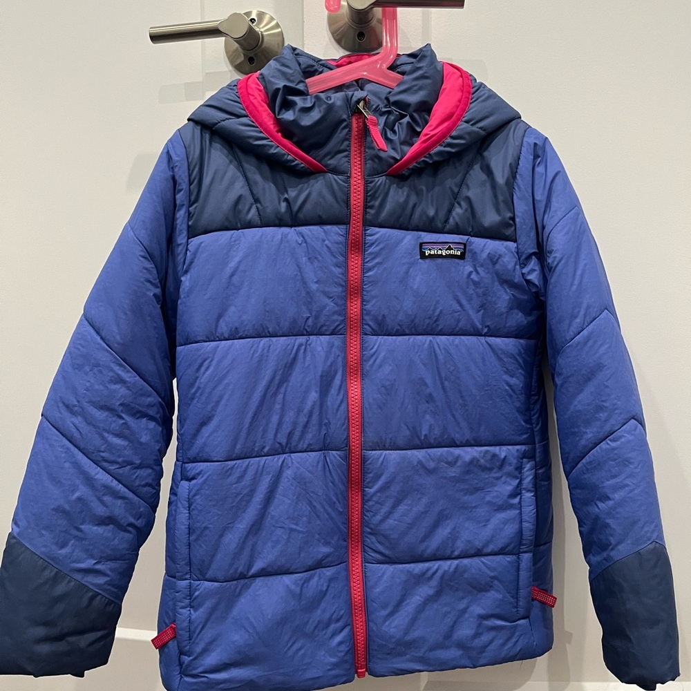 Girls Patagonia puffer hooded jacket, small (7-8)